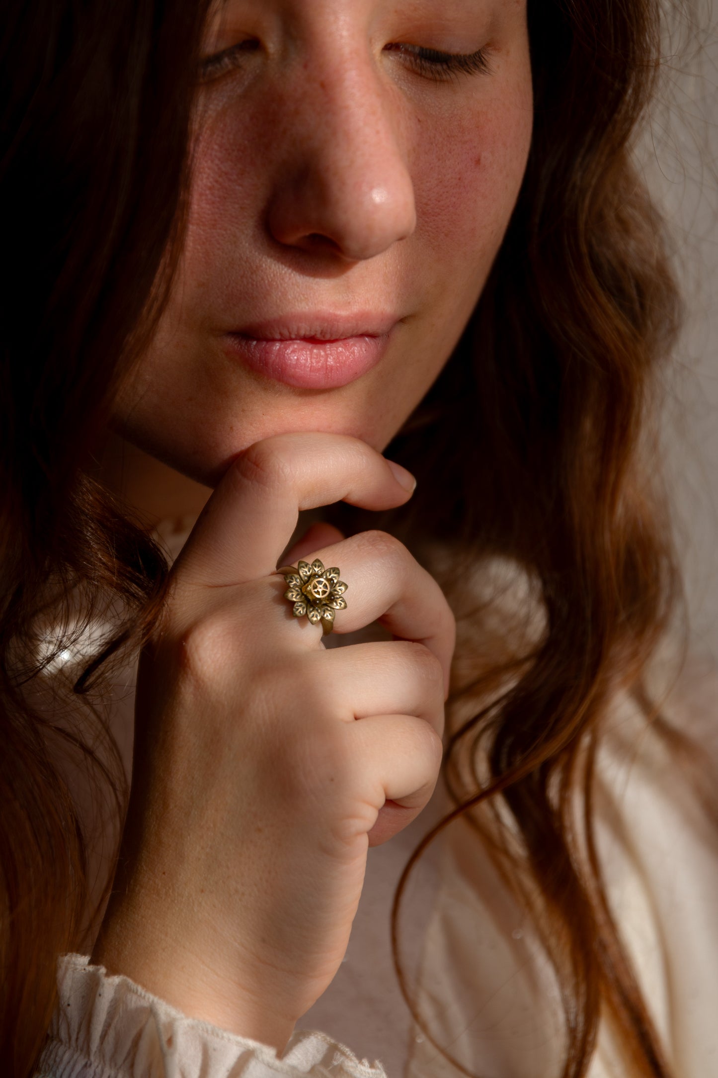 Adrianna Belle Burnet - delicate steampunk ring with glass flower bead